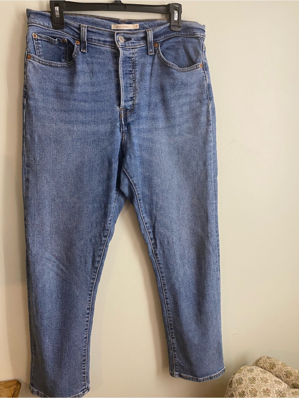 Levi's Wedgie Straight Leg Jeans in Medium Blue